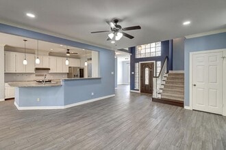 Building Photo - 7810 Duchess St
