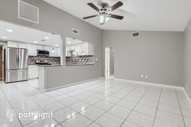 Foto del edificio - 6075 3rd Avenue South, St. Petersburg, FL,...