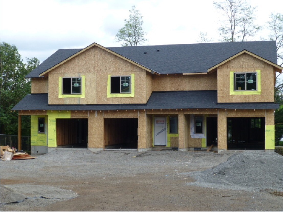 Building Photo - 38262 Hood St