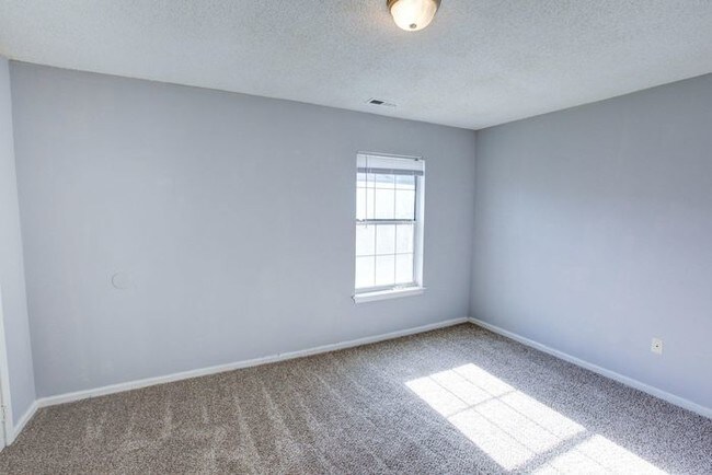 Foto del edificio - 506 S Oliver St