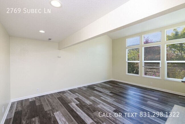 Foto del edificio - 2769 Subec Ln