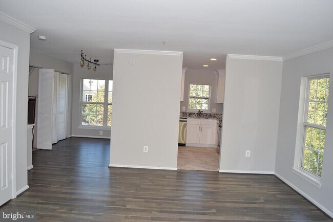 Foto del edificio - 109 Pasture Side Pl