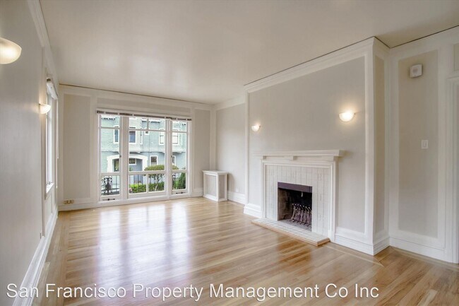 Building Photo - 10 10th Ave