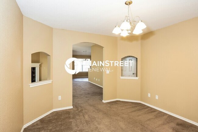 Foto del edificio - 3 Bedroom Pet-Friendly Home in Yukon, OK w...