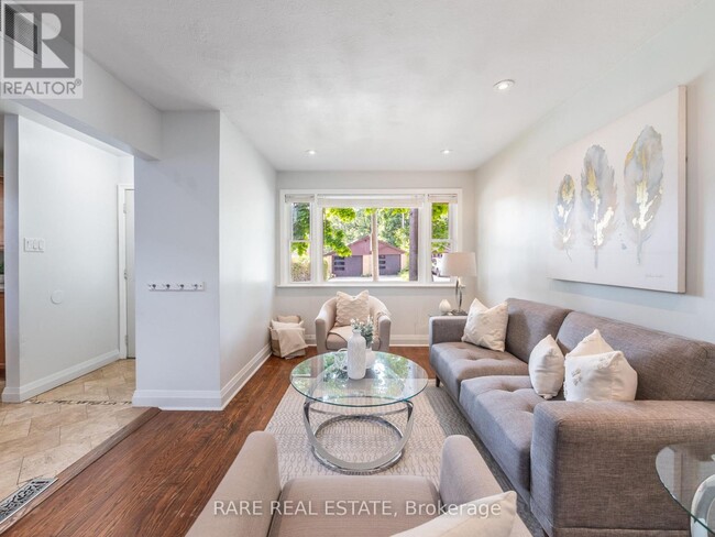 Building Photo - 67 Glenburn Ave