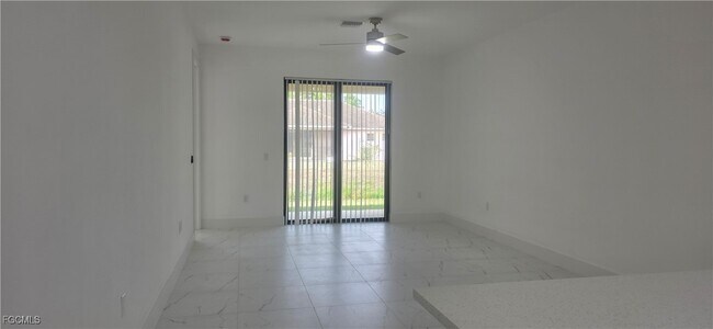 Foto del edificio - 925 Chenault St