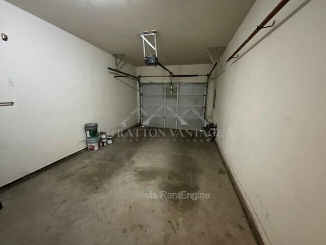 Foto del edificio - 1445 E Broadway Rd