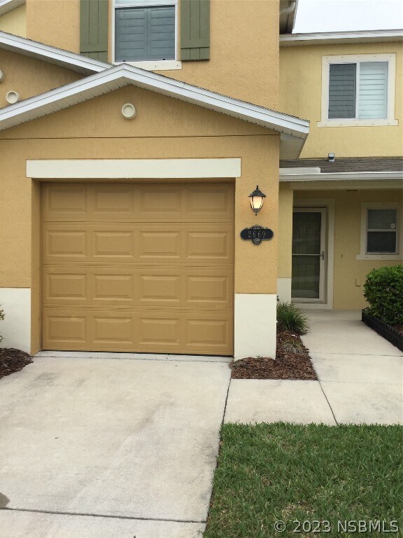 Foto principal - 2669 Sicily Dr