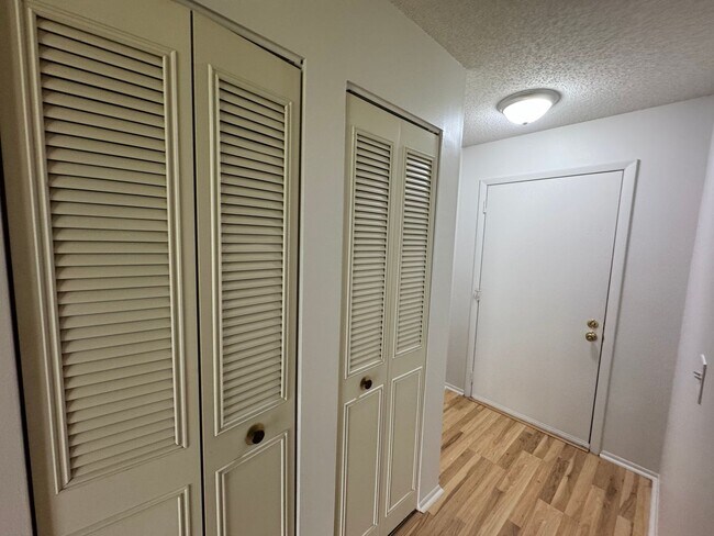 Foto del edificio - Charming 2 Bedroom and 1 Bath Home in Delt...