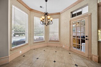 Building Photo - 16410 Emilia Ct