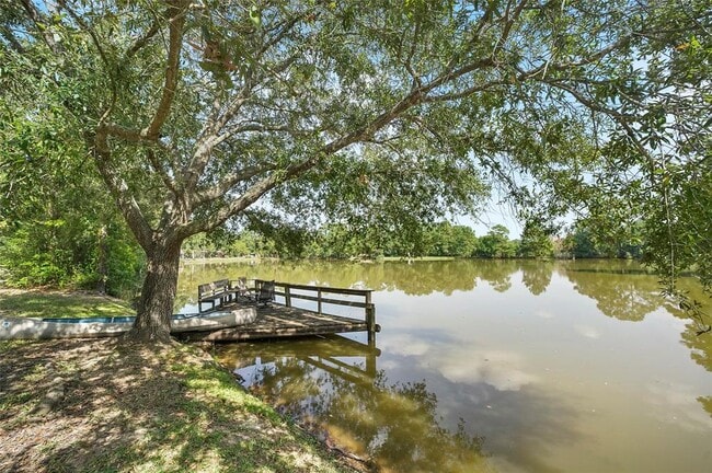 Building Photo - 17616 White Perch Lake Dr