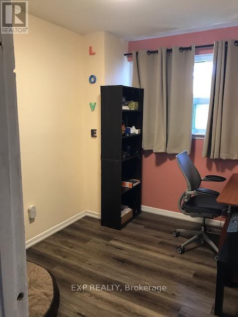 Building Photo - 46 Autumn Blvd