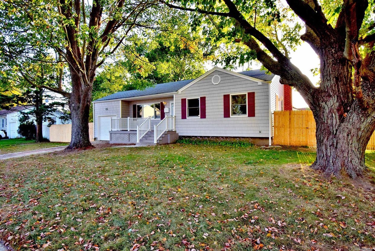 Primary Photo - 254 Lincoln Ave