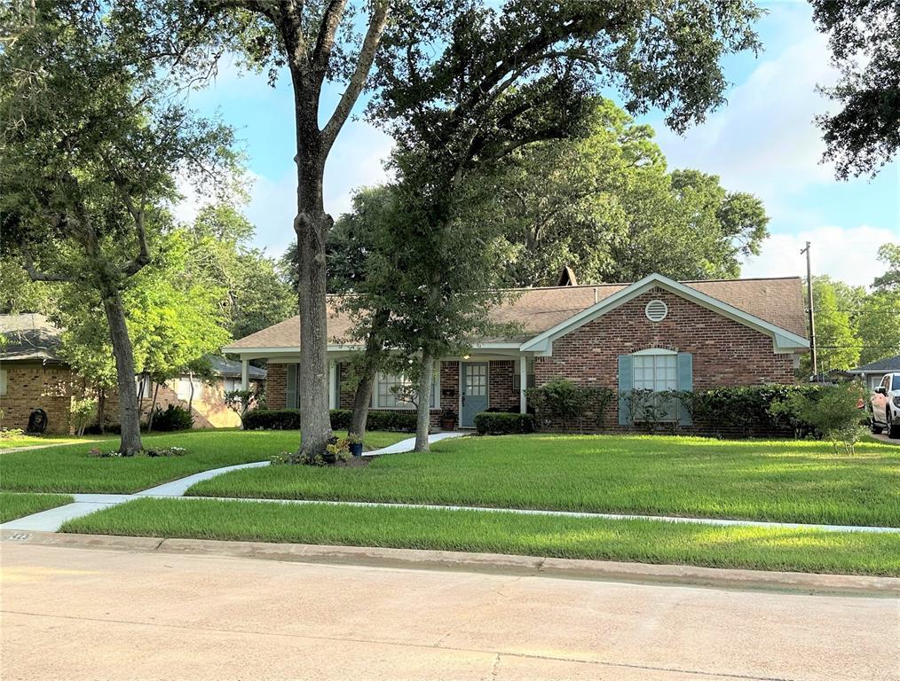 423 Willow Vista Dr, El Lago, TX 77586 House Rental in El Lago, TX