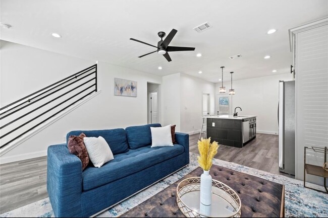 Foto del edificio - 8634 Scott St