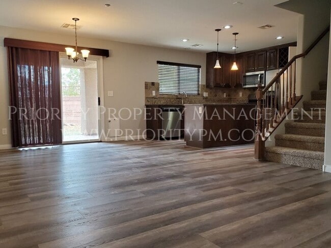 Building Photo - 2 Bedroom ~ Dual Primary Bedroom(s)~ Beaut...