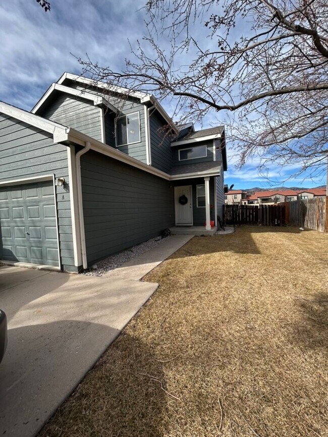 Building Photo - 1073 Tierra Ln