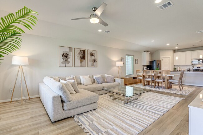 Foto del edificio - 7619 Ramsgate Cliff Ln