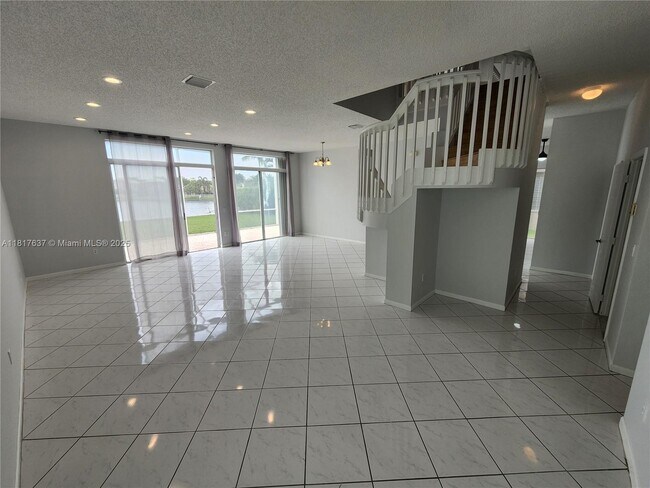 Building Photo - 15840 NW 16th Ct