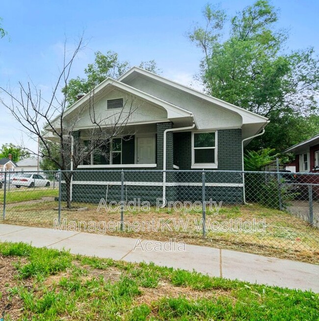 Building Photo - 3002 Porter Ave