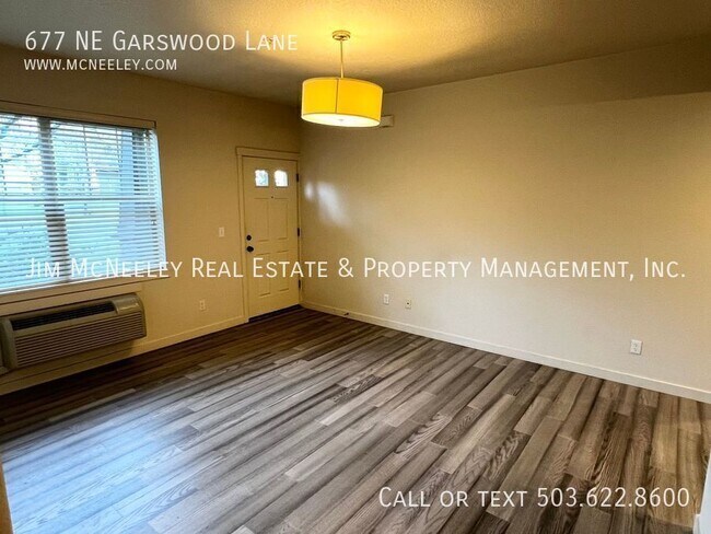 Foto del edificio - 677 NE Garswood Ln