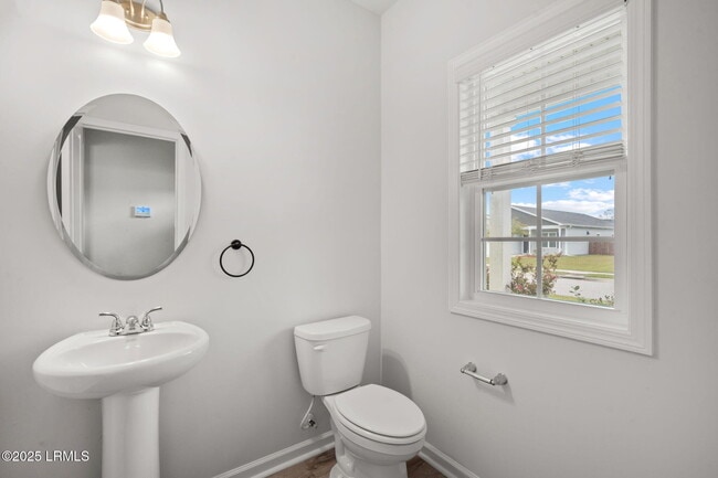 Building Photo - 98 Great Bend Dr