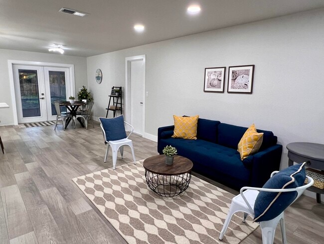 Building Photo - 3023 Sea Gate Cir