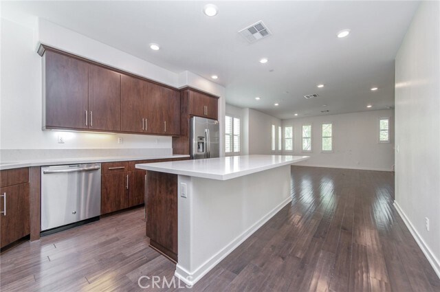 Building Photo - 116 Acamar