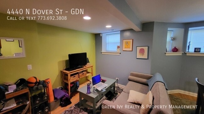 Building Photo - Amazing 2 Bed 2 Bath in Sheridan Park