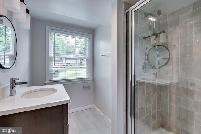 Building Photo - 9808 Brixton Ln
