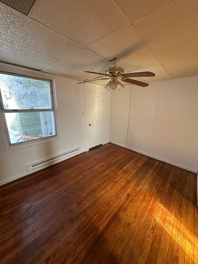 Building Photo - 728 Glen Pl