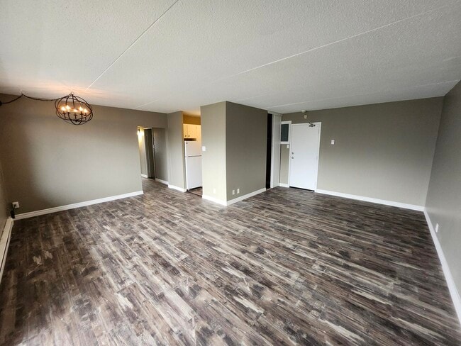 Building Photo - 411 Ellerdale St