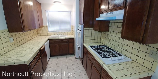 Building Photo - 4 br, 2 bath House - 1532 Alcala Place