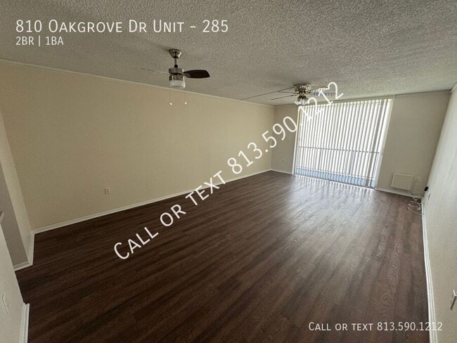 Building Photo - 810 Oakgrove Dr