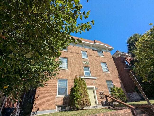 Foto del edificio - 3911 Castleman Ave