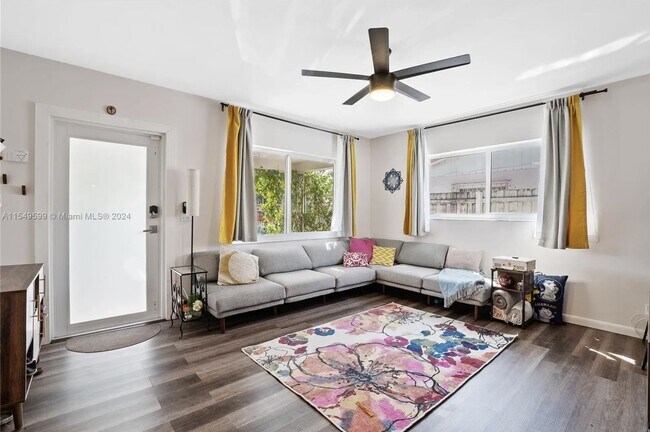 Foto del edificio - 5819 SW 4th St