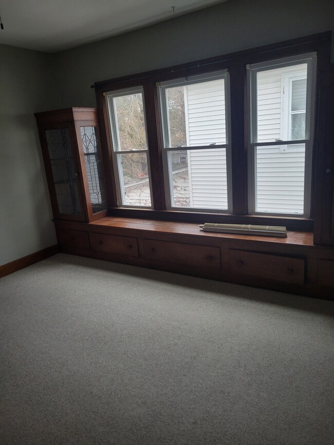 Building Photo - 1285 Brockley Ave