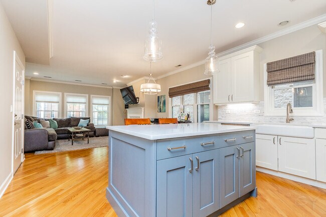 Foto del edificio - 1531 N Mohawk St