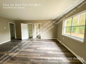 Building Photo - 403 E Maynard Ave