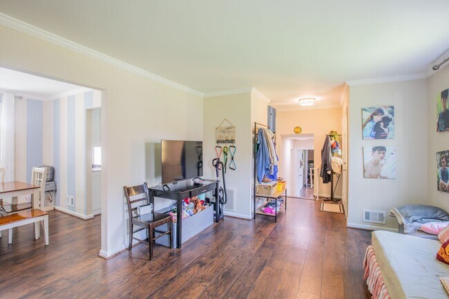 Foto del edificio - Amazing 5 BR/3 BR Single-Family Home in Ro...