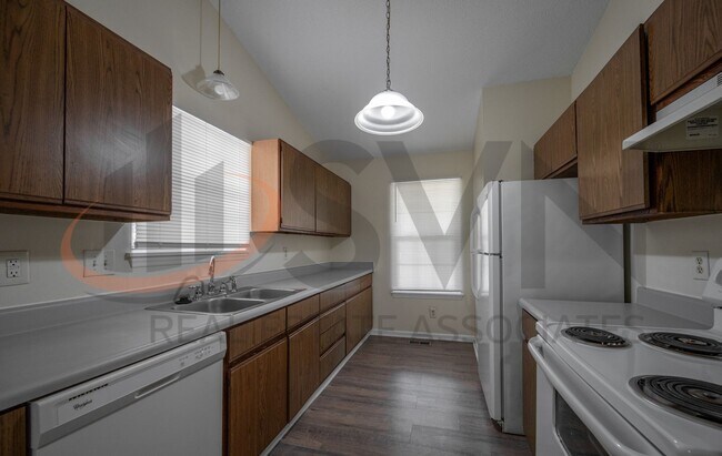 Foto del edificio - 3BR, 2BA Durham Home with Deck and LVP Flooring