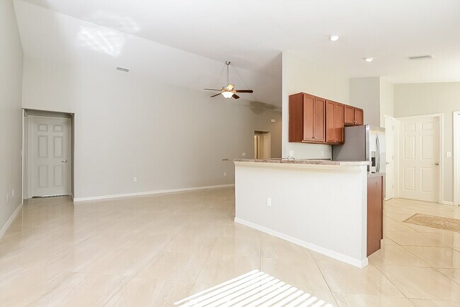 Foto del edificio - 6400 Twin Bridges Dr