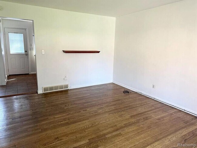 Building Photo - 29218 Tessmer Ct