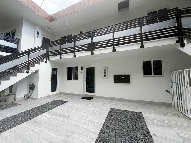 Building Photo - 1629 SW 3rd St