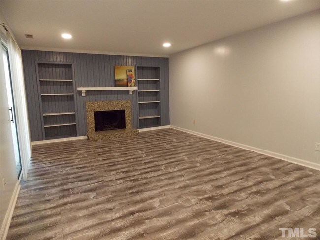 Building Photo - 100 Finley Forest Dr