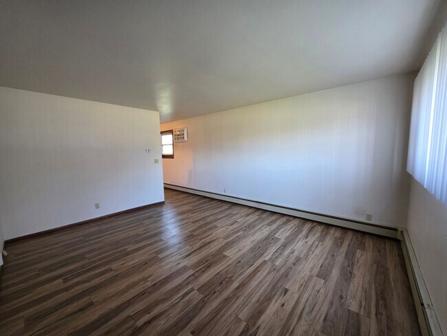 Foto del edificio - 221 W 10th Ave
