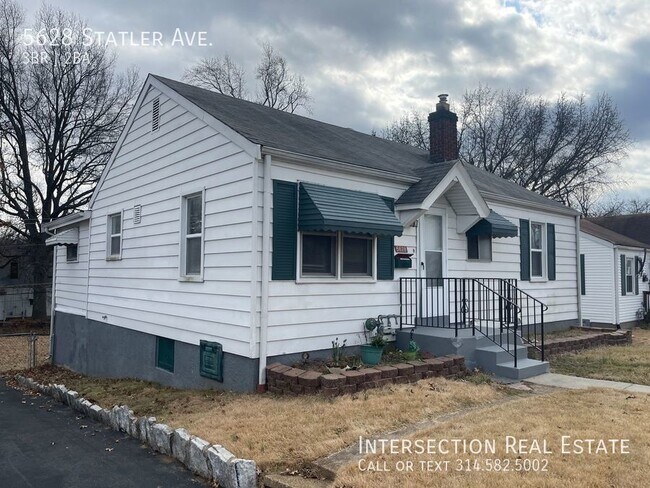 Foto del edificio - Charming 3 Bedroom/1.5 Bath with Finished ...