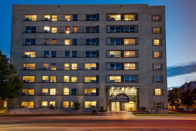 Building Photo - Elliott Arms Apartments