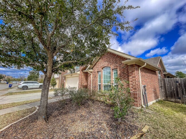 Foto del edificio - 18126 Golden Falls Ln