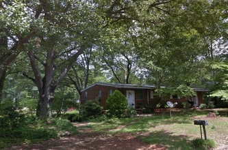 Building Photo - 174-174 Hart Ave